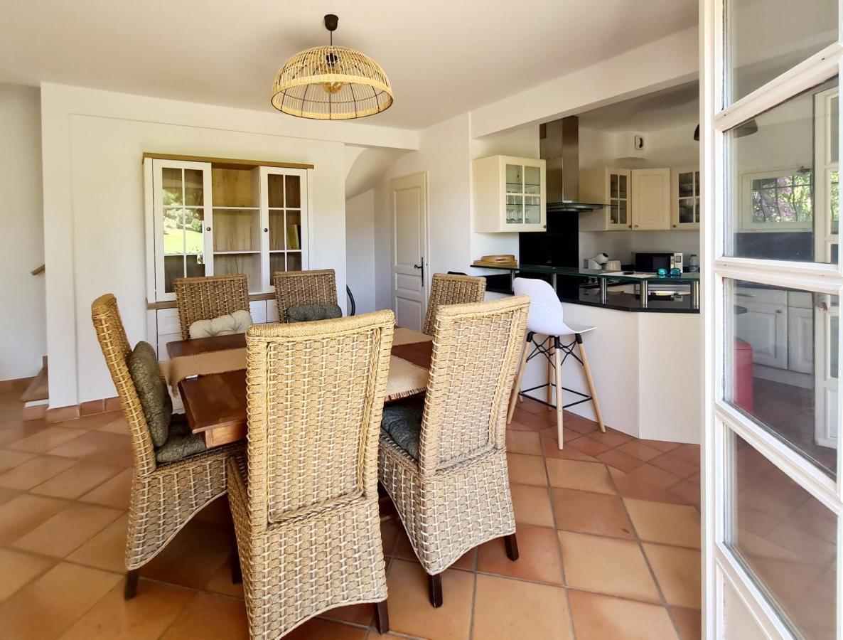 Superbe Villa-Domaine Avec Golf Piscine Et Tennis Saint-Cyr-sur-Mer Eksteriør bilde